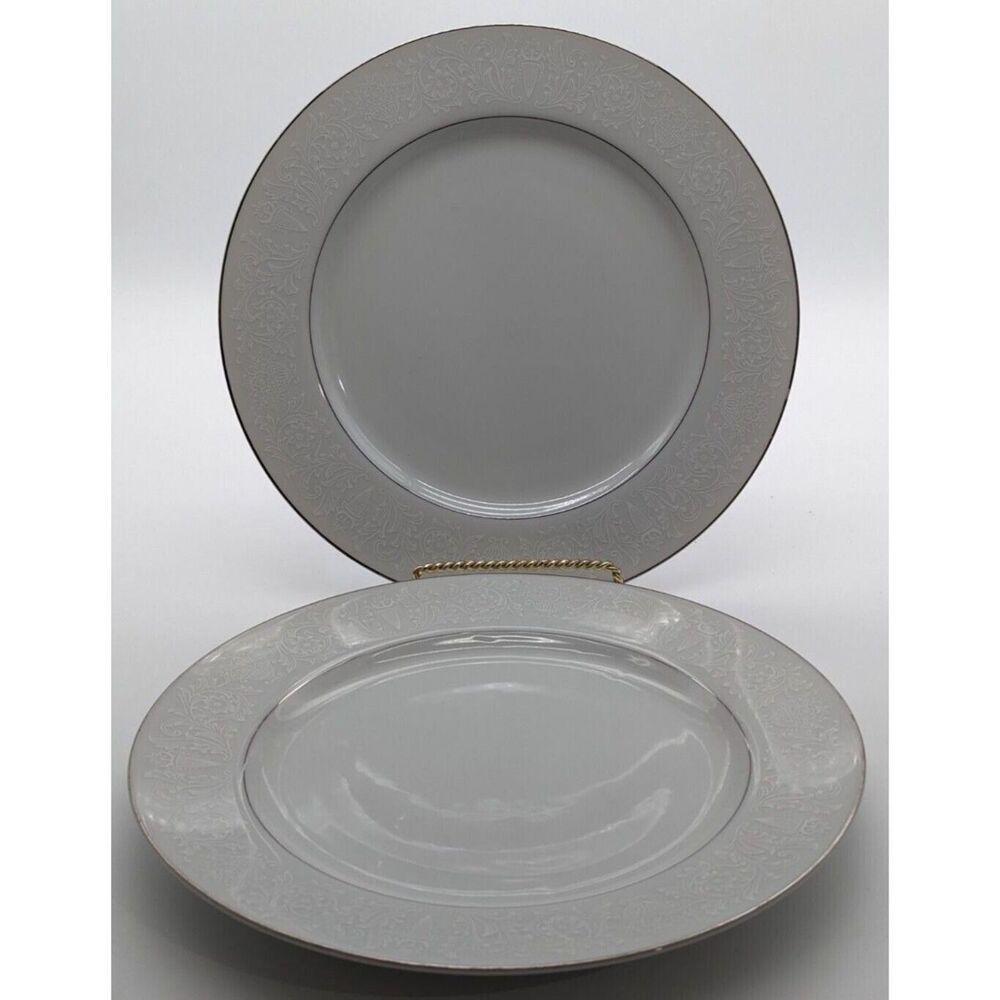 Set of 2 Crown Victoria Lovelace 10 1/4" Dinner Plates Japan Fine China READ